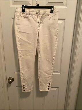 LOFT White Ankle Button-Hem Curvy Skinny Jeans